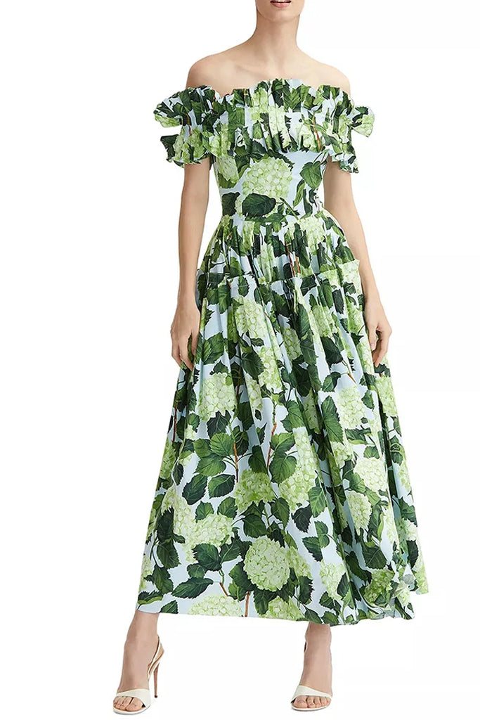 Vestido verde con hombros descubiertos y estampado floral Kestrel