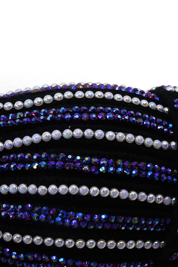 Gorro de punto Spezio con pedrería, perlas y borlas