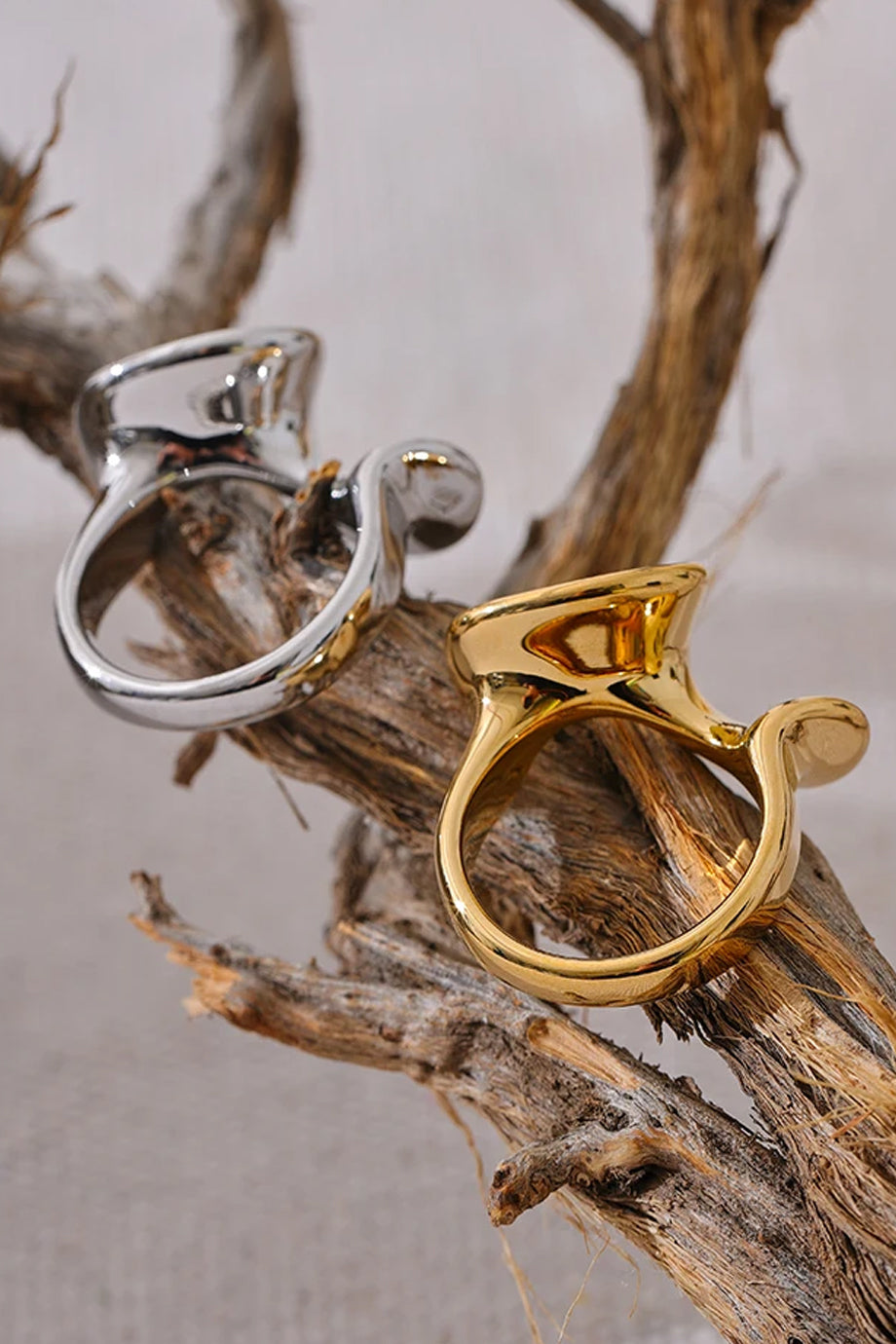 Arcelle Χρυσό Δαχτυλίδι | Κοσμήματα - Δαχτυλίδια - Jewelry Rings |  Arcelle Golden Sculptural Ring